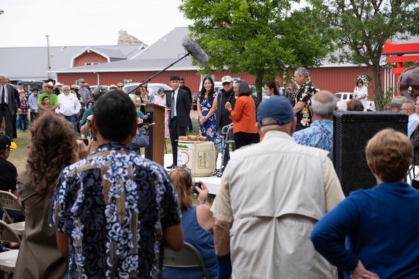 Vickie Sakurada Schaepler speaking in front of a crowd